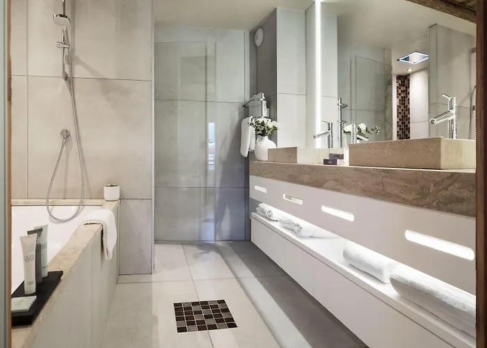 Mgm & Residences - Le Cristal De Jade 5*