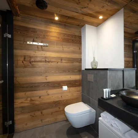 Mgm & Residences - Le Cristal De Jade Apartmanhotel 5*