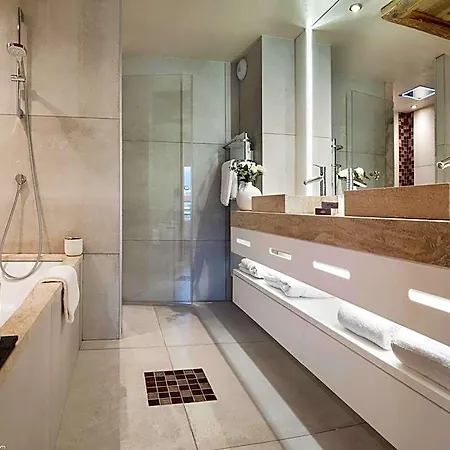 Mgm & Residences - Le Cristal De Jade 5*
